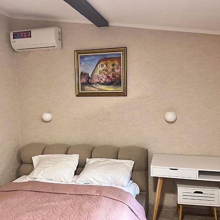 Апарт-Отель "Галаговъ" Uzhhorod Ngoại thất bức ảnh