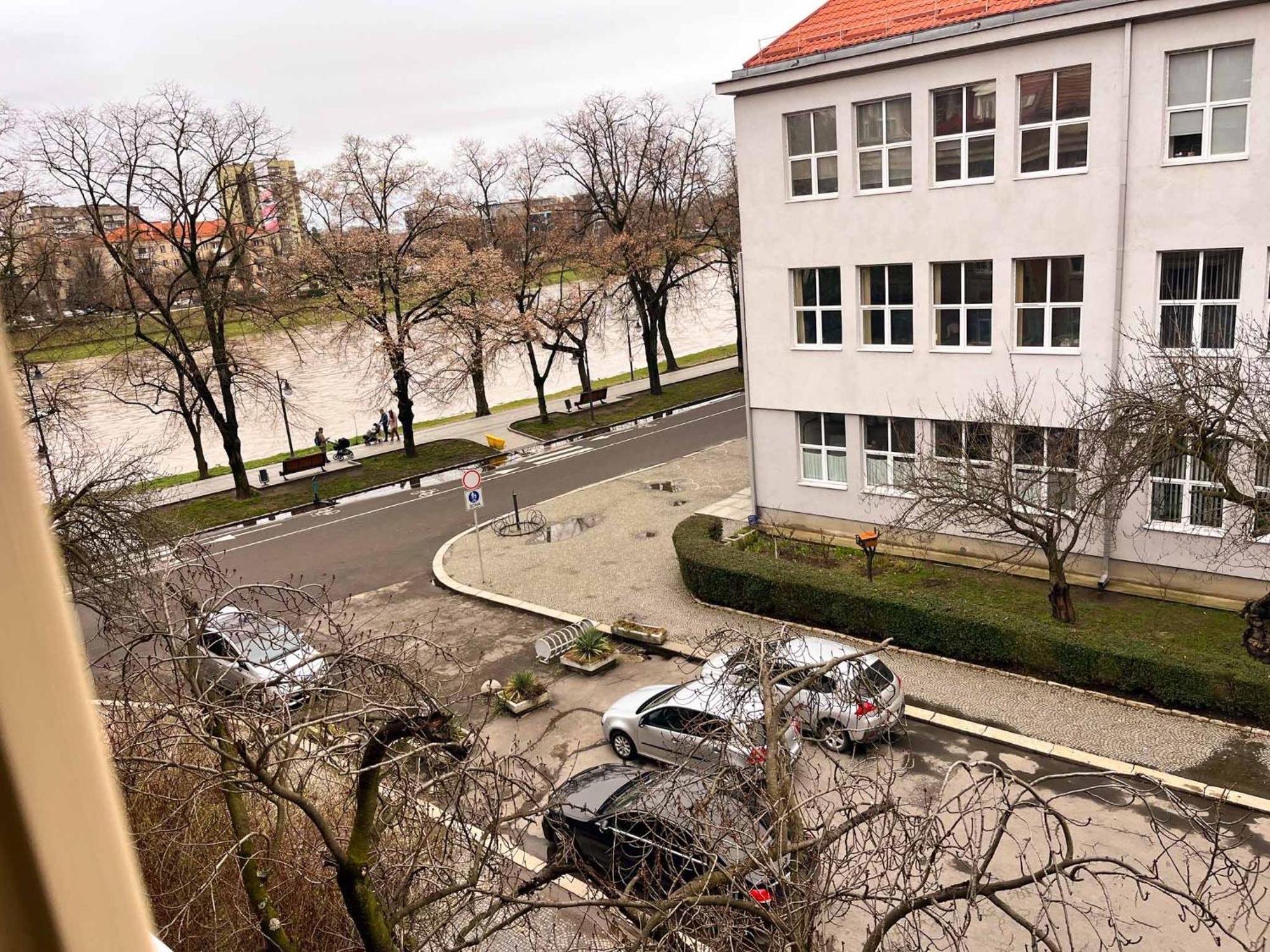 Апарт-Отель "Галаговъ" Uzhhorod Ngoại thất bức ảnh
